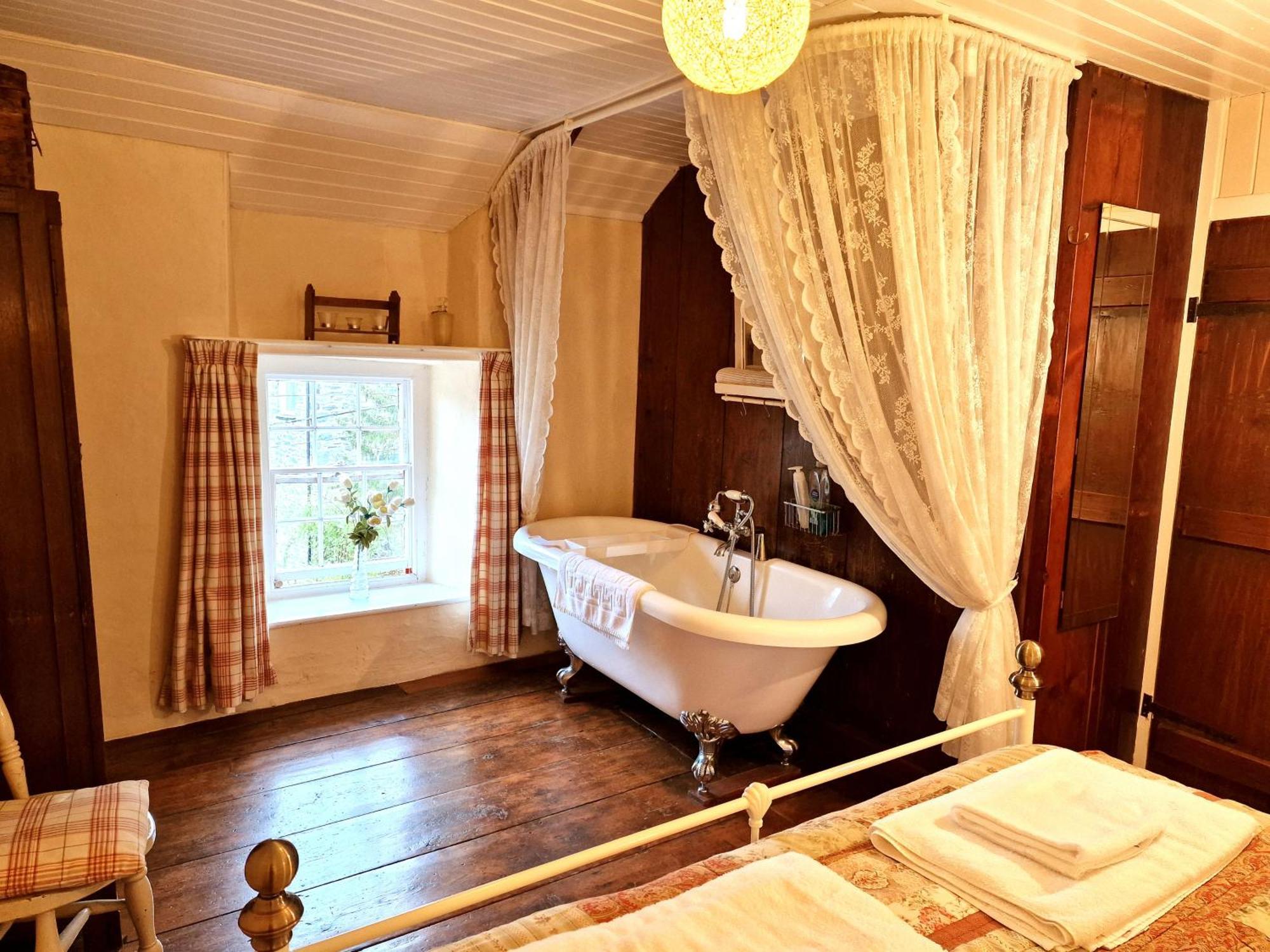 Holiday home Arwel *